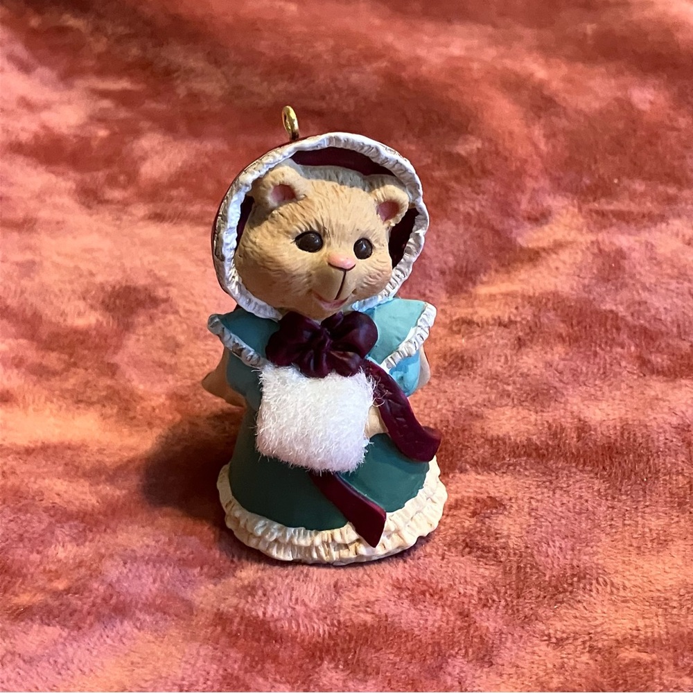 Vintage Hallmark Keepsake Granddaughter Ornament